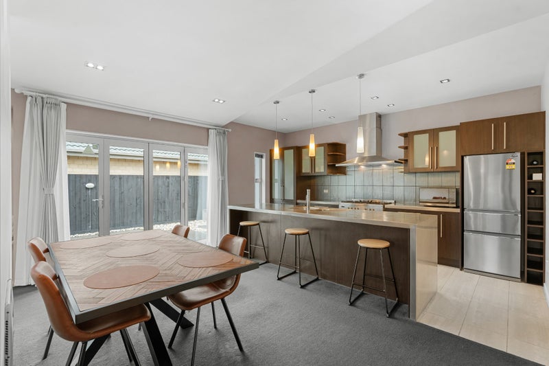 16 Eaglesome Avenue, Aidanfield, Christchurch - Carousel 2