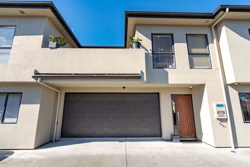 66B Wellington Street, Hamilton East, Hamilton - Carousel 1