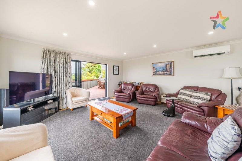 6 Poto Road, Normandale, Lower Hutt - Carousel 2