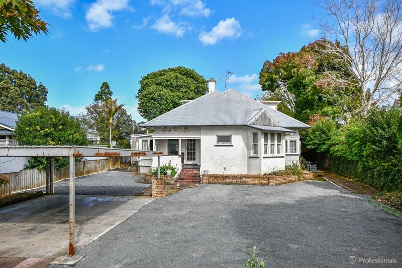 21 Gray Avenue, Mangere East, Auckland - Carousel 2