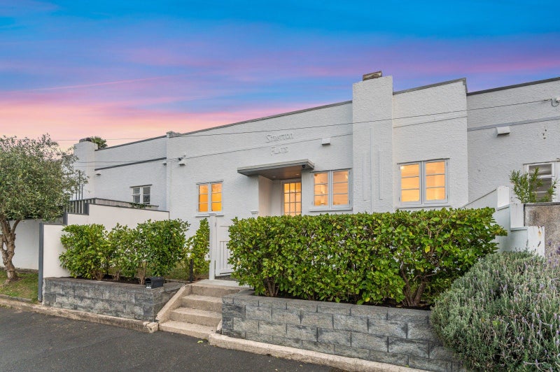 2/27 Calliope Road, Devonport, Auckland - Carousel 1