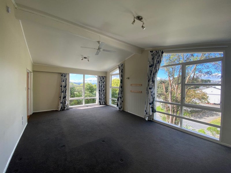 24 Chisbury Street, Churton Park, Wellington - Carousel 2