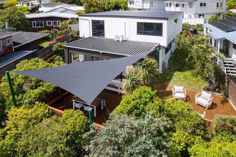 12 Ramsey Place, Karori, Wellington - Carousel 1