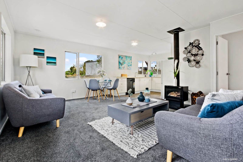 82 Oreil Avenue, West Harbour, Auckland - Carousel 2