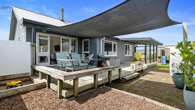 453 Kahikatea Drive, Dinsdale, Hamilton - Carousel 1