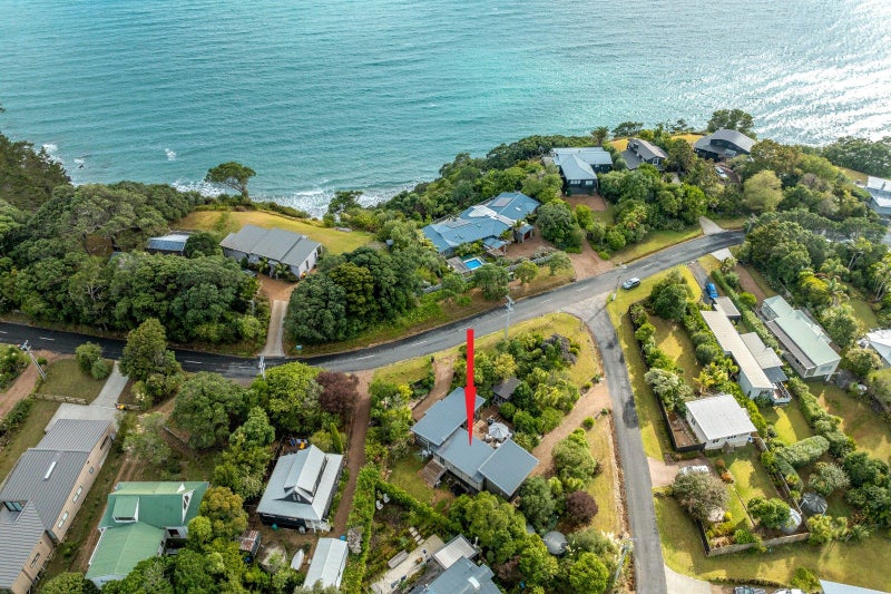 385 Sea View Road, Onetangi, Waiheke Island - Carousel 2