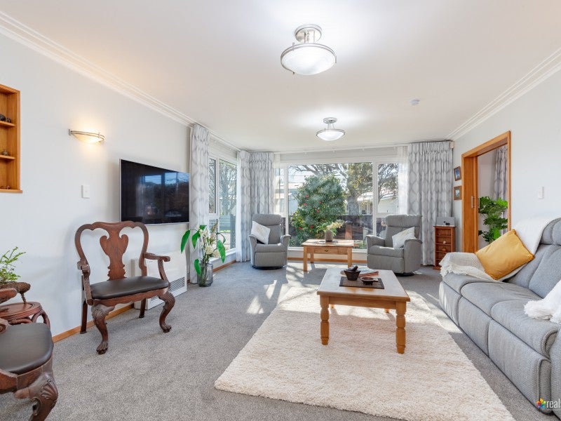 19 Chilton Grove, Hutt Central, Lower Hutt - Carousel 2