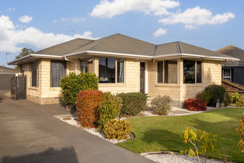 16 Emlyn Place, Avondale, Christchurch - Carousel 1