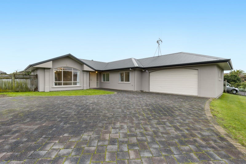 3 Chesterfield Place, Rototuna, Hamilton - Carousel 1