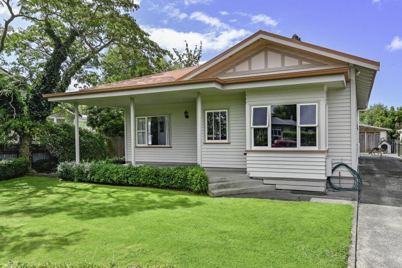 104 Duchess Crescent, Mayfair, Hastings - Carousel 22