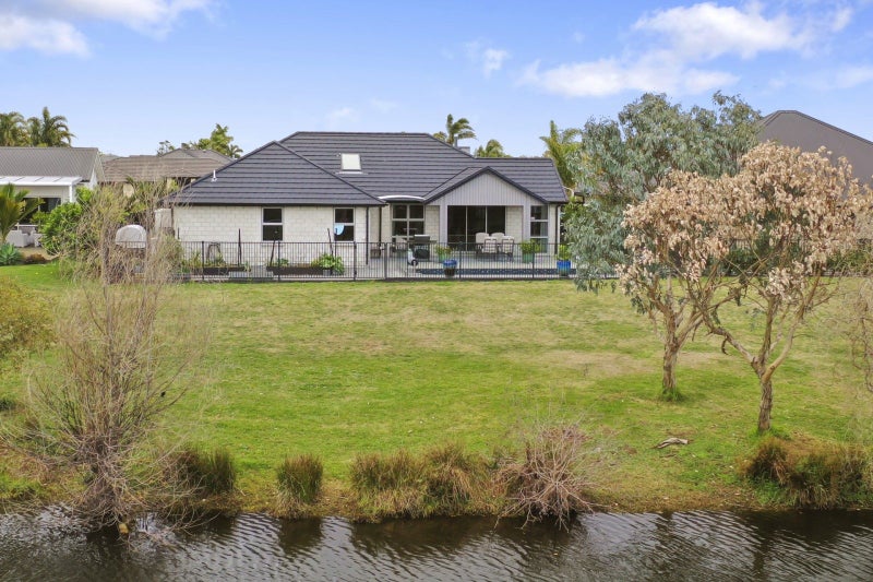 48 Cassinia Close, Papamoa Beach, Papamoa - Carousel 2