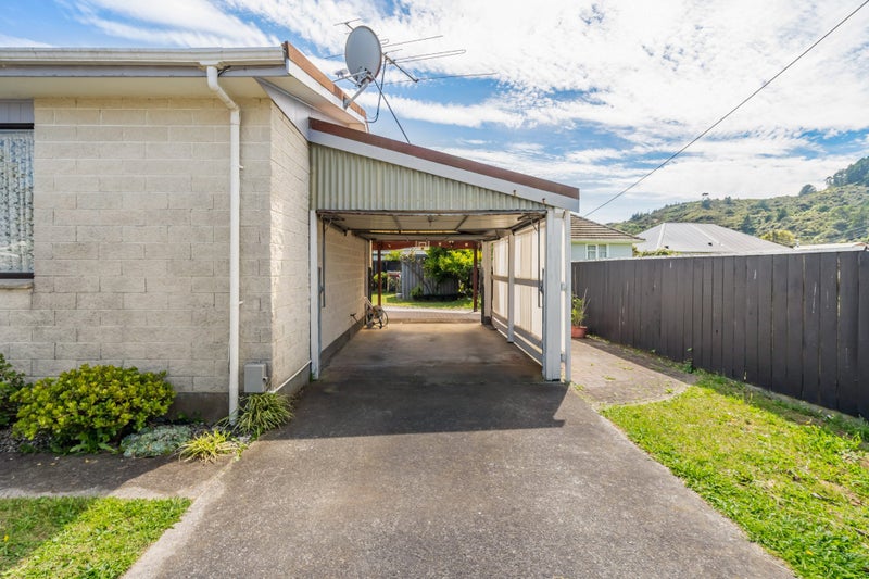 1/2 Watkins Grove, Taita, Lower Hutt - Carousel 15