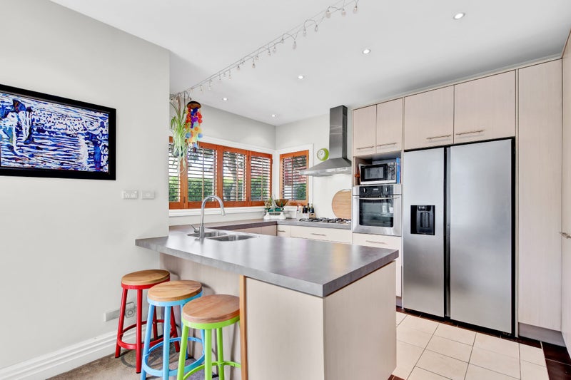 57 Hawkesbury Avenue, St Albans, Christchurch - Carousel 2