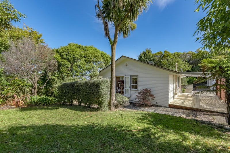 1/19 Park Road, Belmont, Lower Hutt - Carousel 1