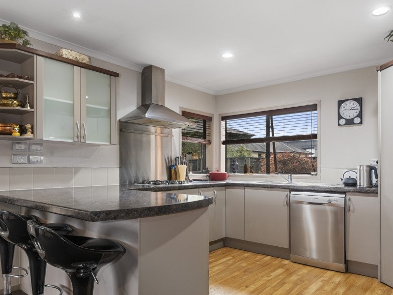30 Carroll Place, Owhata, Rotorua - Carousel 2
