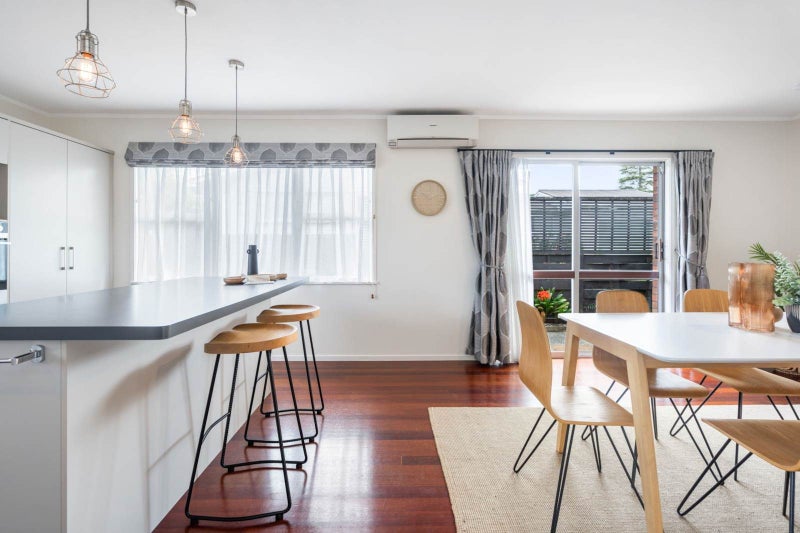 11 Fairway Drive, Kamo, Whangarei - Carousel 1