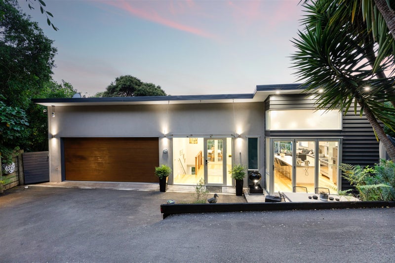 42 Kiriwai Road, Paremata, Porirua - Carousel 1