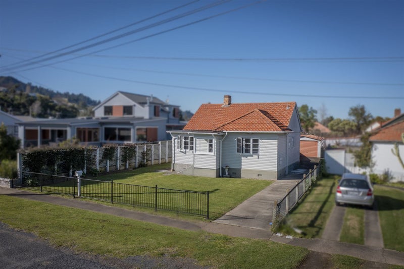 102 Clarence Street, Thames, Thames - Carousel 22