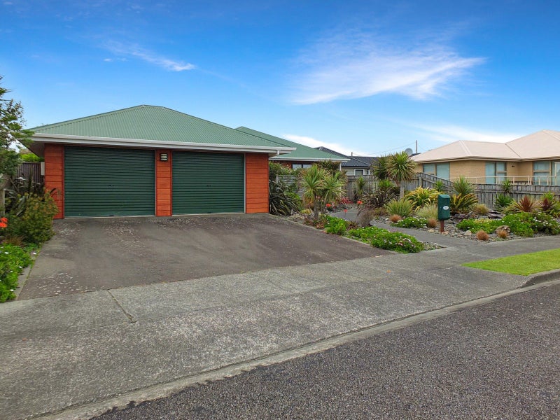 4 Malthus Place, Foxton Beach, Foxton - Carousel 36
