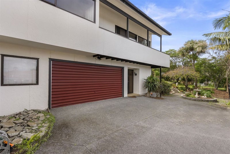 57 Lyons Avenue, Murrays Bay, Auckland - Carousel 2