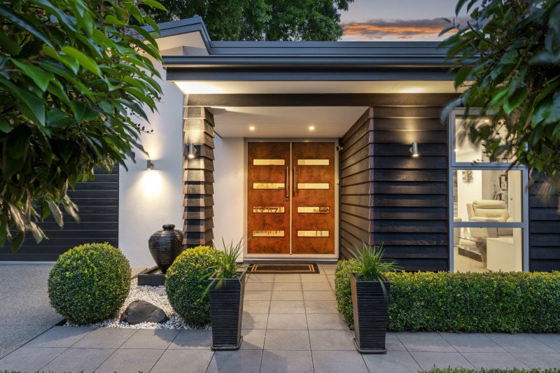 7 THE OVAL, Hillmorton, Christchurch - Carousel 2