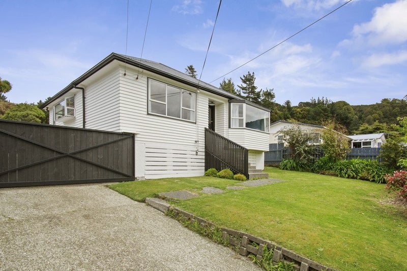 21 McGowan Road, Wainuiomata, Lower Hutt - Carousel 2