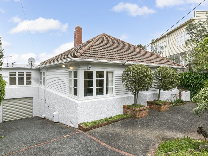 44 Mandalay Terrace, Khandallah, Wellington - Carousel 2