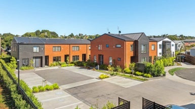 7D Treasury Place, Onehunga, Auckland - Carousel 1