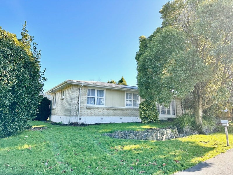 1 Carrington Avenue, Hillcrest, Hamilton - Carousel 2