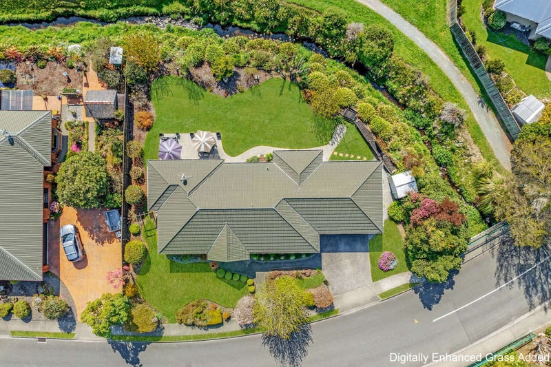 19 Saint James Avenue, Richmond - Carousel 25