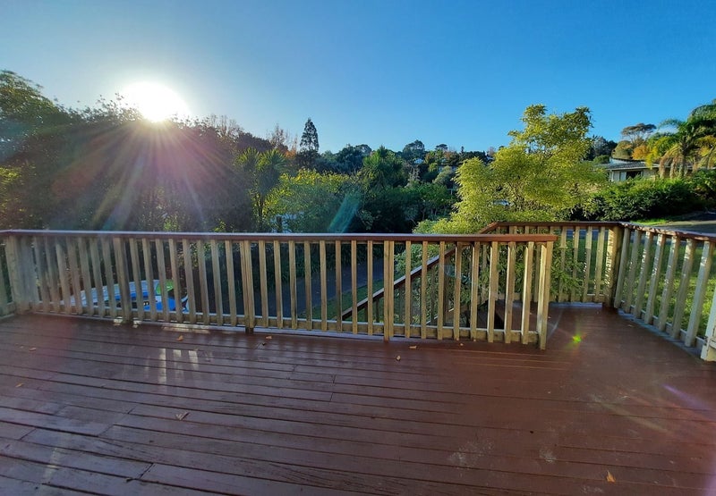 4 Capricorn Place, Browns Bay, Auckland - Carousel 2