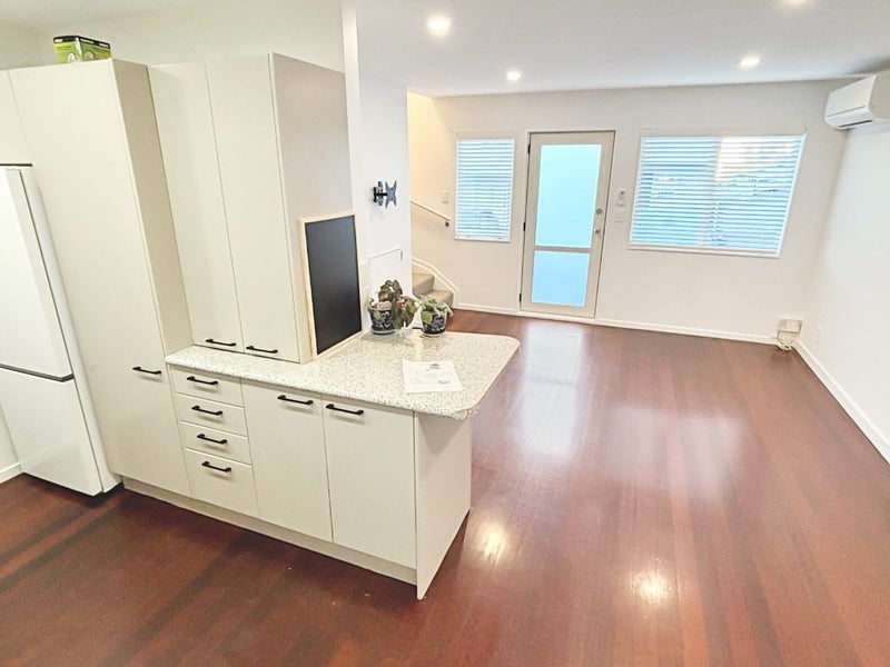 2G Diamond Street, Eden Terrace, Auckland - Carousel 2