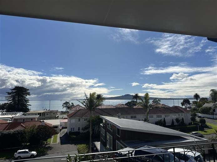 37B Marau Crescent, Mission Bay, Auckland - Carousel 1