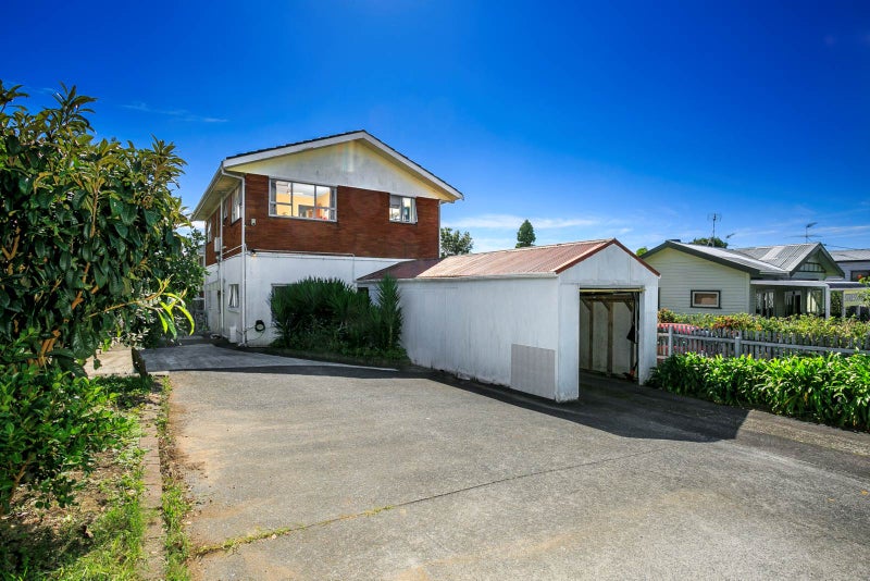 4/205 Onewa Road, Birkenhead, Auckland - Carousel 1