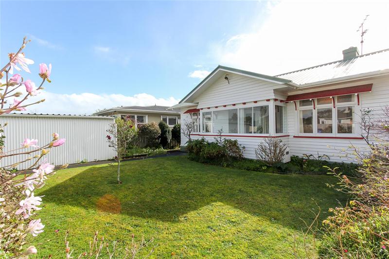 325 Carrington Street, Vogeltown, New Plymouth - Carousel 2