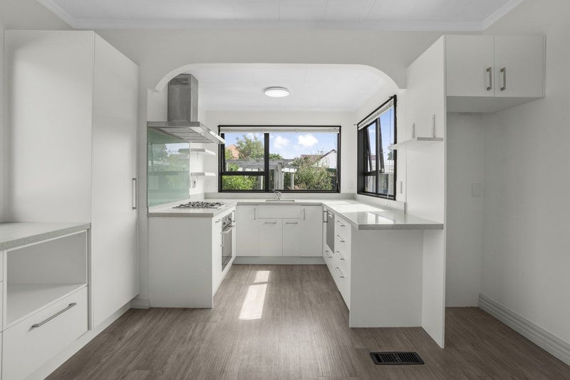 24 Glamis Avenue, Strathmore Park, Wellington - Carousel 2