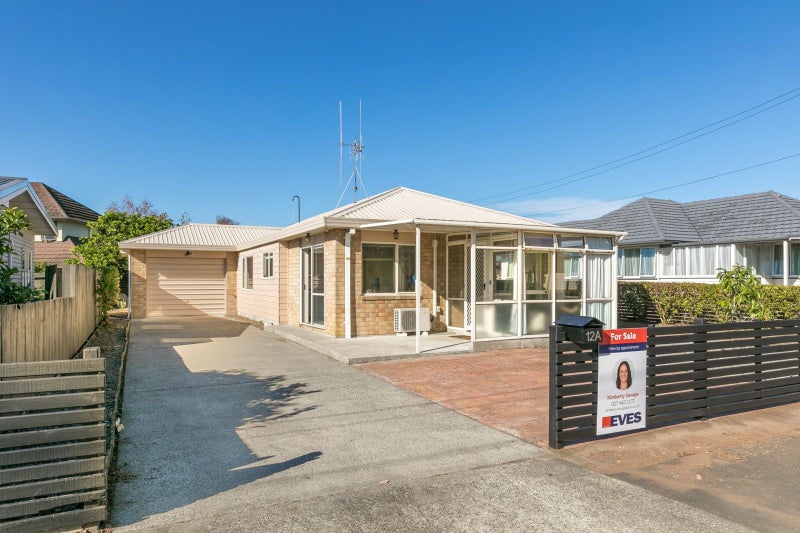 12A Hilton Road, St Andrews, Hamilton - Carousel 1