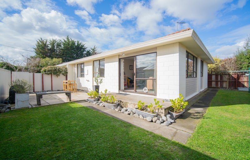 2/323 Sawyers Arms Road, Bishopdale, Christchurch - Carousel 1