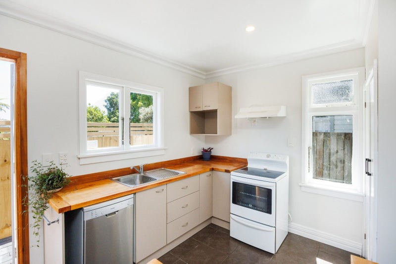 294 Ruahine Street, Terrace End, Palmerston North - Carousel 2