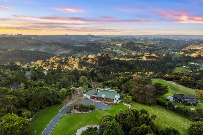 17 Te Henga Road, Henderson - Carousel 1