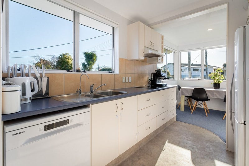 101 Lowe Avenue, Thames, Thames - Carousel 2