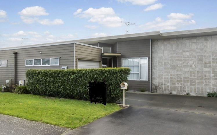 22F Sayer Street, Frankton, Hamilton - Carousel 1