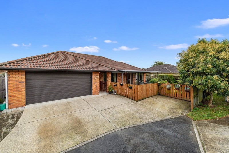 51 Parkside Drive, Huntington, Hamilton - Carousel 1