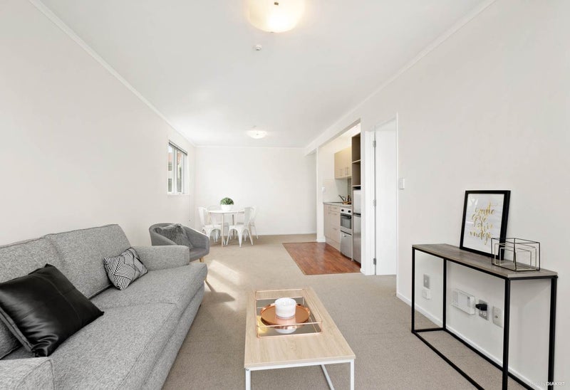 8/11 Sentinel Road, Herne Bay, Auckland - Carousel 2