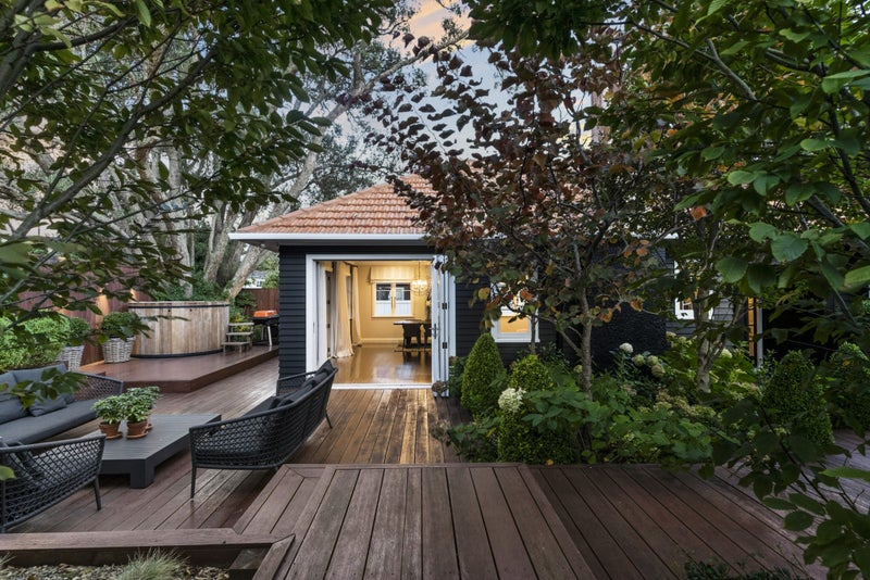 47 Tawa Road, One Tree Hill, Auckland - Carousel 1