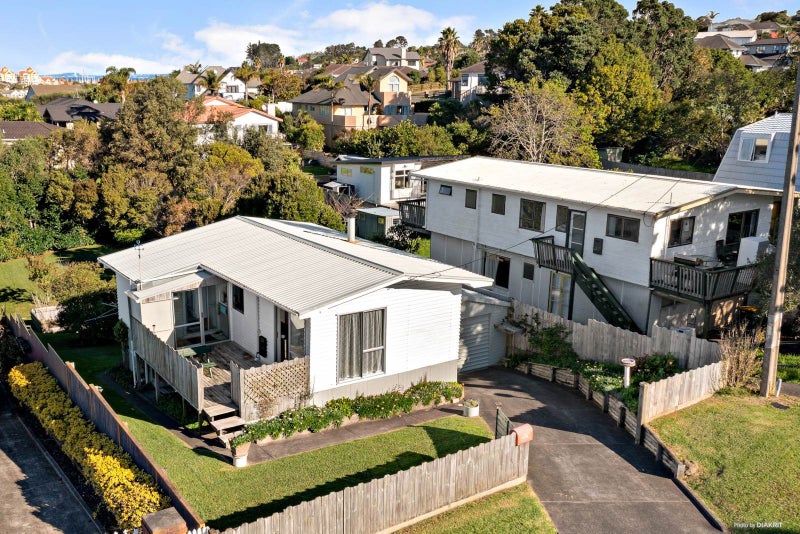 1271 Whangaparaoa Road, Gulf Harbour, Whangaparaoa - Carousel 2