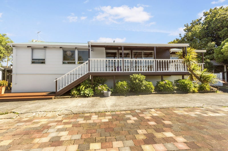 26 Eugenia Rise, Totara Heights, Auckland - Carousel 2