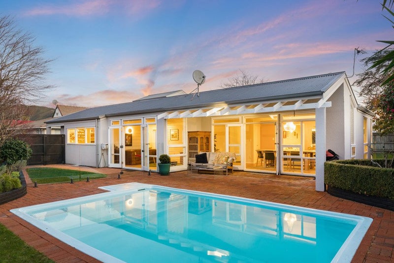 5 St Columbans Grove, Boulcott, Lower Hutt - Carousel 2