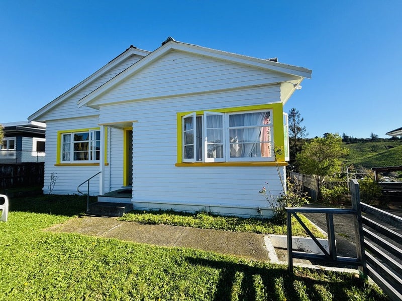 2 Jenner Road, Toi Toi, Nelson - Carousel 1