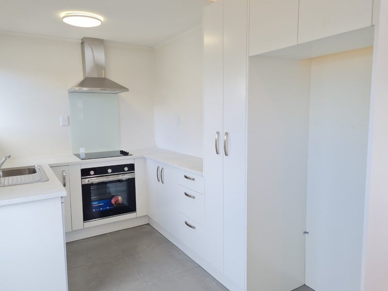 2/135 Nile Road, Milford, Auckland - Carousel 2